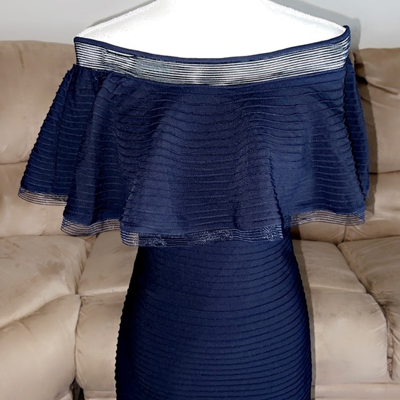 TADASHI SHOJI Tabora Off The Shoulder Gown - Picture 7 of 13